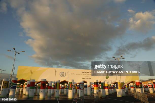 Derniers préparatifs pour la COP21, sur le site consacré aux conférences sur le climat, le 28 novembre 2015, Le Bourget, France.