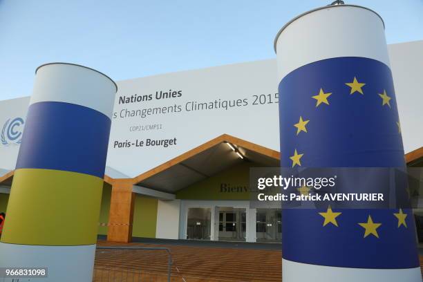 Derniers préparatifs pour la COP21, sur le site consacré aux conférences sur le climat, le 28 novembre 2015, Le Bourget, France.