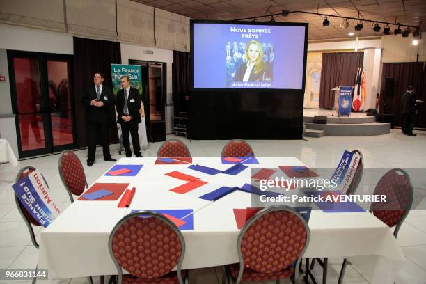 Des membres du DPS, service de sécurité de Marion Maréchal-Le Pen, candidate en Provence-Alpes-Côte d'Azur pour le Front National lors des résultats...