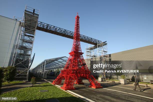 Derniers préparatifs pour la COP21, sur le site consacré aux conférences sur le climat, le 28 novembre 2015, Le Bourget, France.