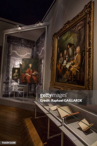Au premier plan 'Les Ordinaires de la musique du roi', toile d'André Bouys ;Antoine Forqueray est assis à gauche, Michel de la Barre est debout, les...