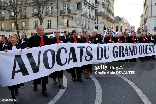 Manifestation des avocats du Grand Ouest de la France en grève contre le projet de loi du ministre de l'Economie Emmanuel Macron prévoyant une...