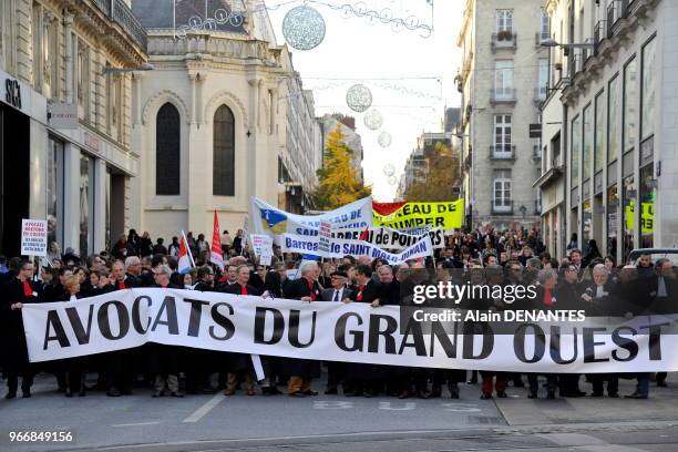 Manifestation des avocats du Grand Ouest de la France en grève contre le projet de loi du ministre de l'Economie Emmanuel Macron prévoyant une...