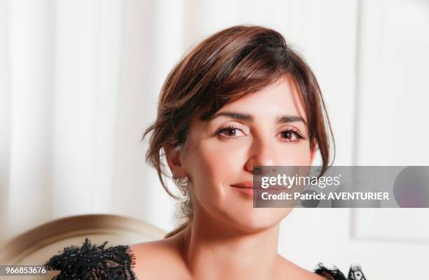 Portrait de l'actrice espagnole Penelope Cruz lors d'une séance photo exclusive portant des bijoux 'Tesiro' le 13 mai 2014 lors du 67ème festival du...