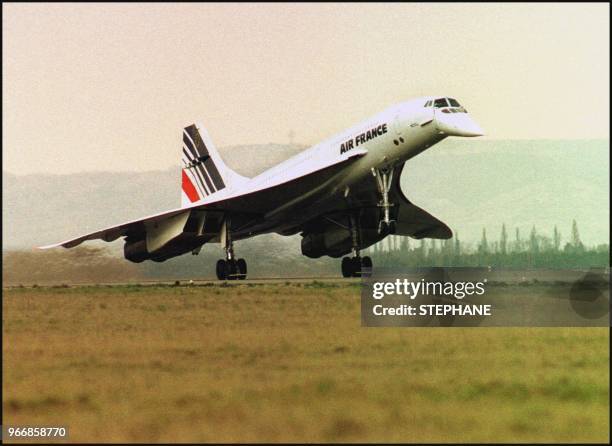 Concorde Test Ribbon 822 Concorde 01 Stock Photos, High-Res Pictures, and Images - Getty Images