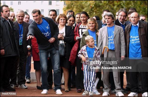 Tous en baskets pour battre la maladie" operation held in Lyon as a fundraiser for leucodystrophy research. Zinedine Zidane, Yann, Guy Alba and...