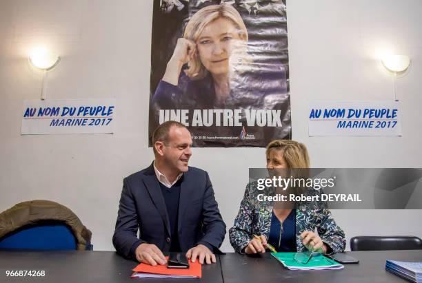 Steeve Briois, maire d'Hénin-Beaumont, vice-président du Front National et député européen et Muriel Coativy, secrétaire départementale du Rhône lors...