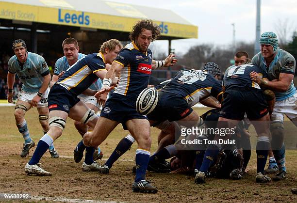 Scott Mathie of Leeds Carnegie kicks the ball during the Guinness Premiership match between Leeds Carnegie and Leicester Tigers at Headingley Stadium...