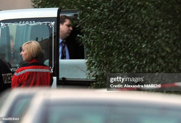 Les pompes funebres evacuent les depouilles des deux victimes. Jean-Marie Demange, depute UMP de la 9e circonscription de la Moselle depuis 1986 et...