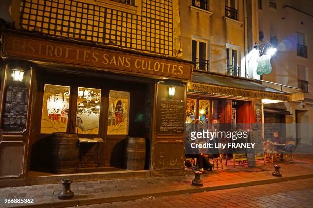 Café 'Bistrot les Sans Culottes', rue de lappe, quartier Bastille, 21 mars 2016, Paris, France.