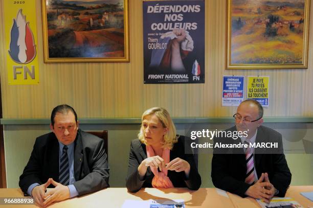 Jean Luc Manoury, Marine Le Pen et Thierry Gourlot.