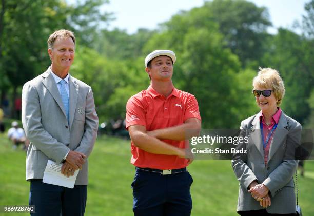 Jack Nicklaus, Jr., Bryson DeChambeau, Barbara Nicklaus are introduced during the closing ceremony of the Memorial Tournament presented by Nationwide...