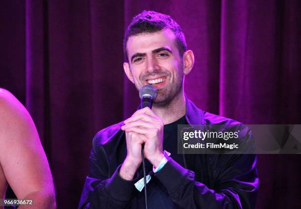 Sam Morrell 158 Sam Morril Photos & High Res Pictures - Getty Images