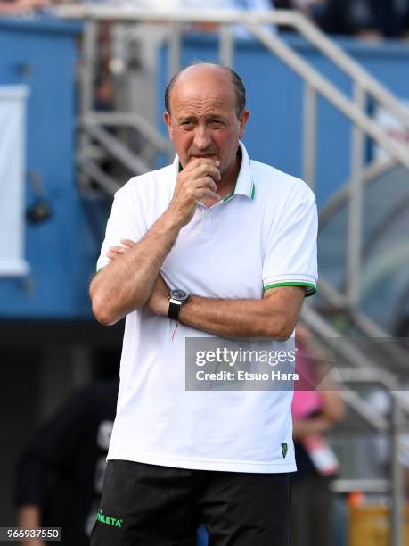 Tokyo Verdy head coach Miguel Angel Lotina looks on during the J.League J2 match between Yokohama FC and Tokyo Verdy at Nippatsu Mitsuzawa Stadium on...