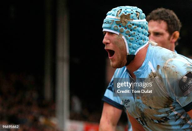 Jordan Crane of Leicester Tigers protests against referee's decision during the Guinness Premiership match between Leeds Carnegie and Leicester...