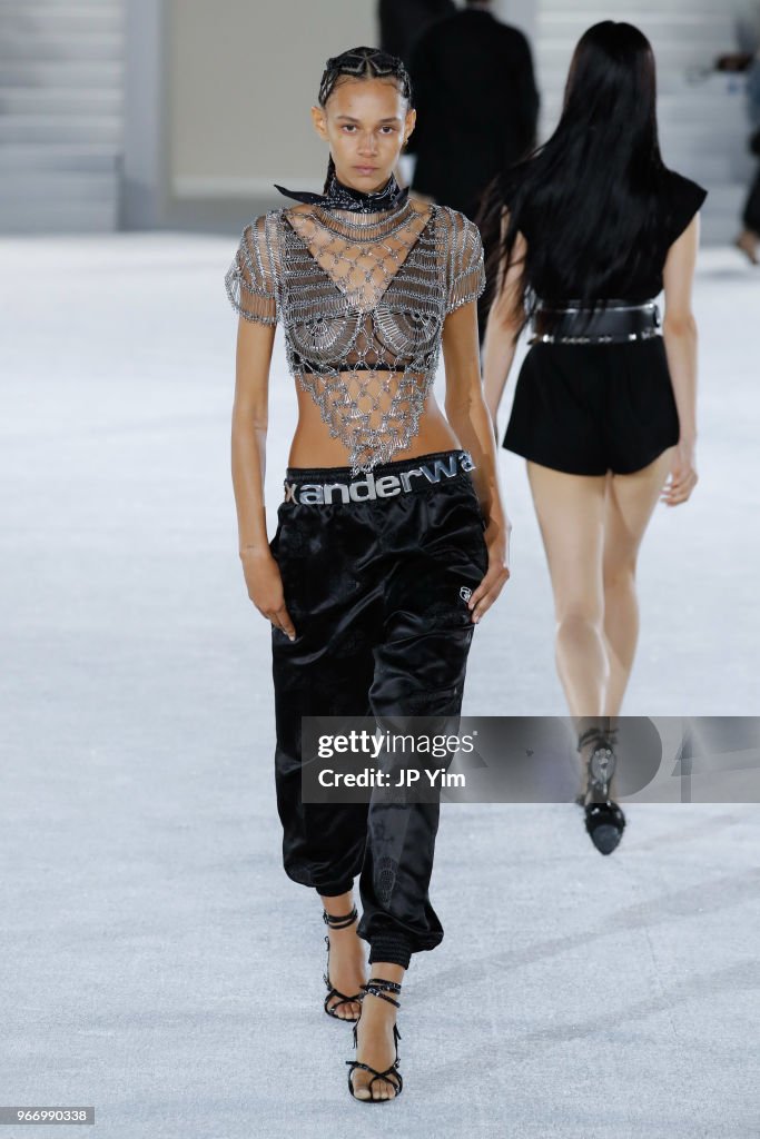 Alexander Wang - Runway - June 2018 - New York Fashion Week