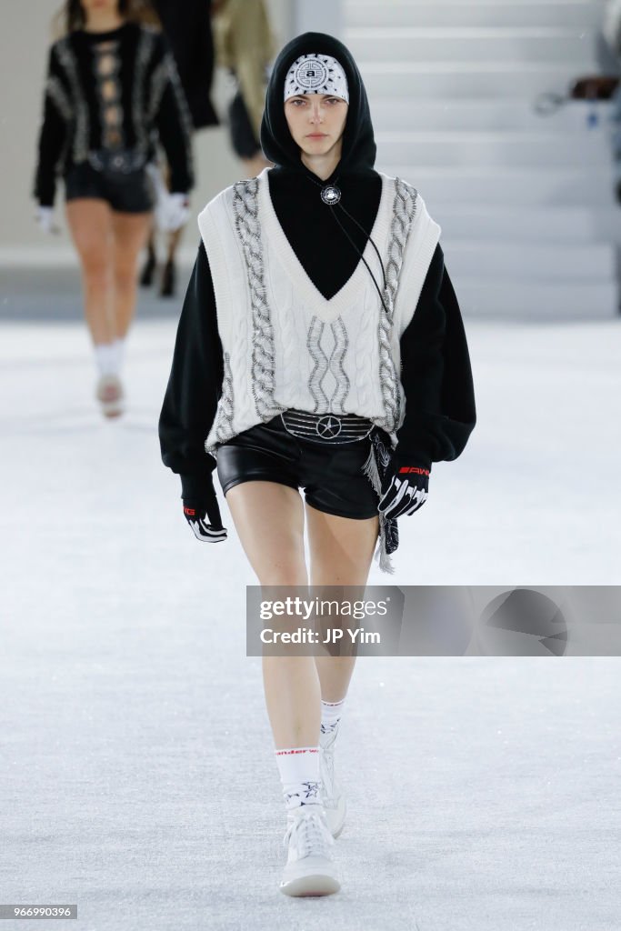 Alexander Wang - Runway - June 2018 - New York Fashion Week