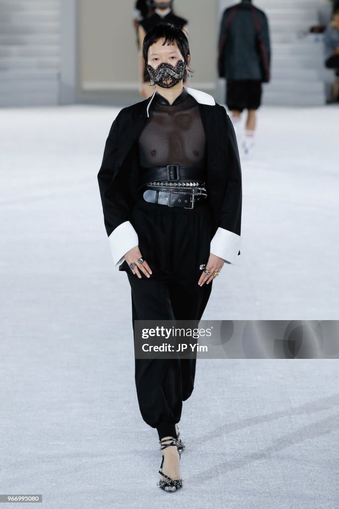 Alexander Wang - Runway - June 2018 - New York Fashion Week