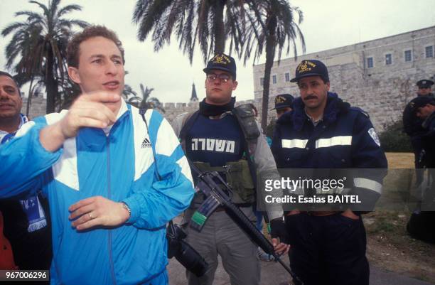 Le joueur de football de l'Olympique de Marseille Jean-Pierre Papin à Jérusalem le 14 janvier 1992, Israël.