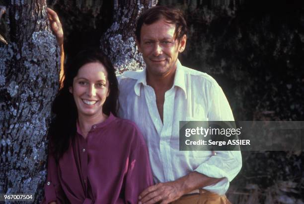 Portrait de Maurice Ronet et Josephine Chaplin pendant leurs vacances le 31 juillet 1979 à Bonnieux, France.