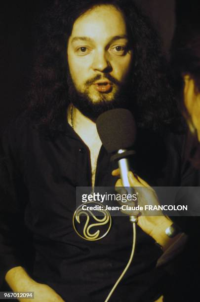 Alan Stivell après son concert au Palais des Sports de Paris le 16 janvier 1975, France.