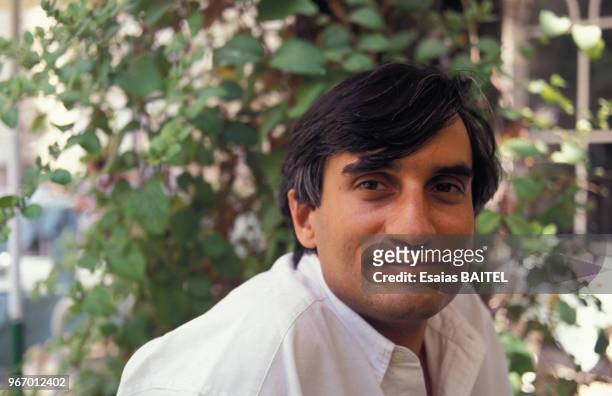 Portrait du journaliste et écrivain français Maurice Szafran le 16 septembre 1991 à Paris, France.