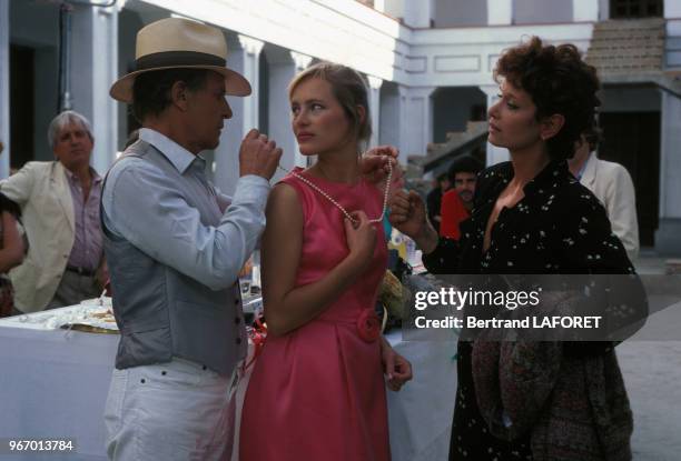 Heinz Bennent, Gabrielle Lazure et Lea Massari lors du tournage du film 'Sarah' réalisé par Maurice Dugowson le 29 novembre 1982 à Paris, France.