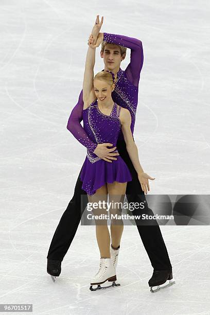 Stacey Kemp and David King of Great Britain compete in the figure skating pairs short program on day 3 of the Vancouver 2010 Winter Olympics at...