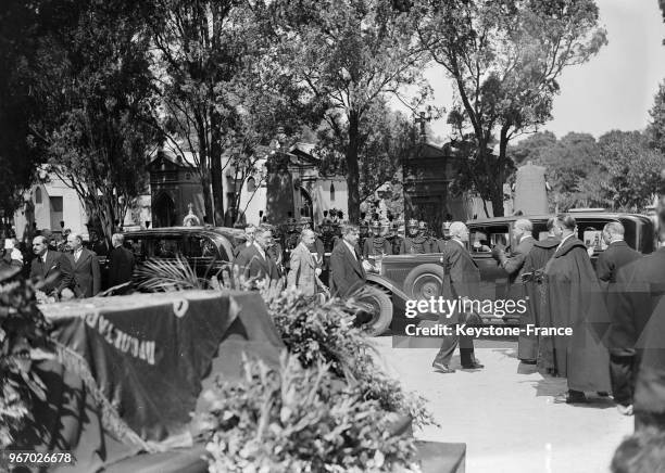 Vue du cercueil de Dovgalesky, ancien ambassadeur des Soviets au colombarium du Père Lachaise, à Paris, France le 17 juillet 1934.