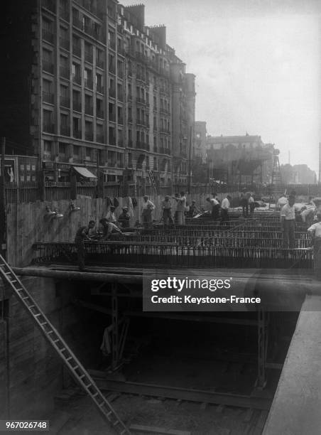 Construction du passage souterrain à la Porte de Champerret, à Paris, France le 28 août 1934.