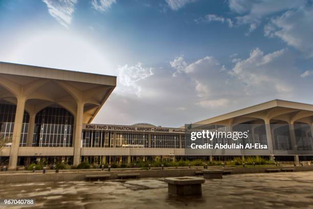 dammam airport - damã imagens e fotografias de stock