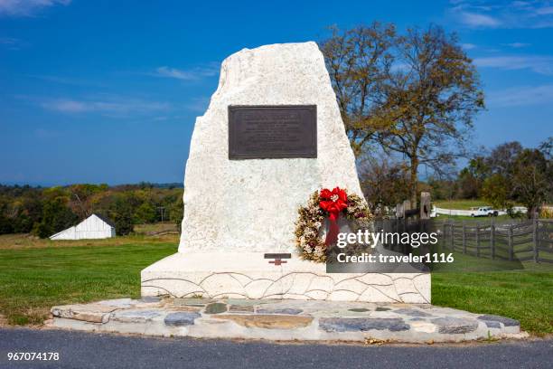 clara barton denkmal in antietam national battlefield - sharpsburg stock-fotos und bilder