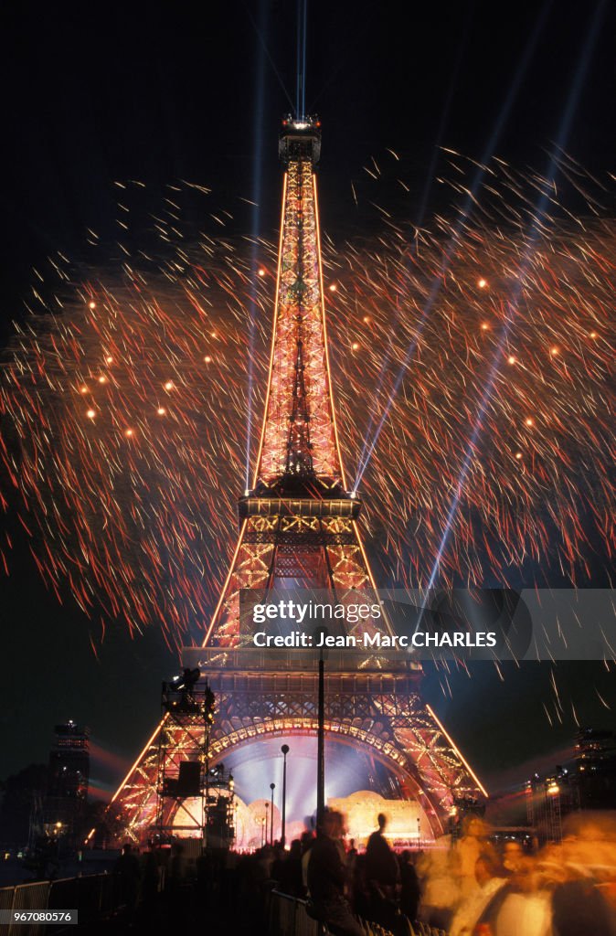 Anniversaire des cent ans de la tour Eiffel