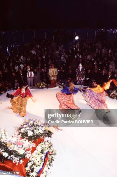 Spectacle donné pour l'enterrement d'Achille Zavatta à Paris, le 23 novembre 1993, France.