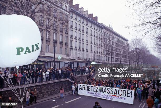 Manifestation contre la guerre du Golfe à Paris, le 26 janvier 1991, France.