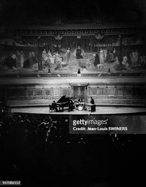 Concert du ?Modern Jazz Quartet? dans le grand amphithéâtre de la Sorbonne, à Paris, le 15 février 1958, France.