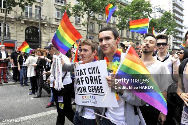 Defile annuel de la 'Marche des Fiertes' qui s'est d'abord appelee Gay Pride, puis la Lesbian and Gay Pride, puis LGBT Pride pour finalement...