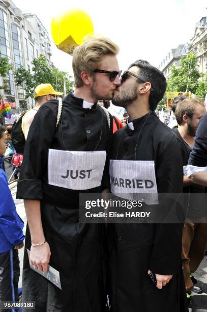 Defile annuel de la 'Marche des Fiertes' qui s'est d'abord appelee Gay Pride, puis la Lesbian and Gay Pride, puis LGBT Pride pour finalement...