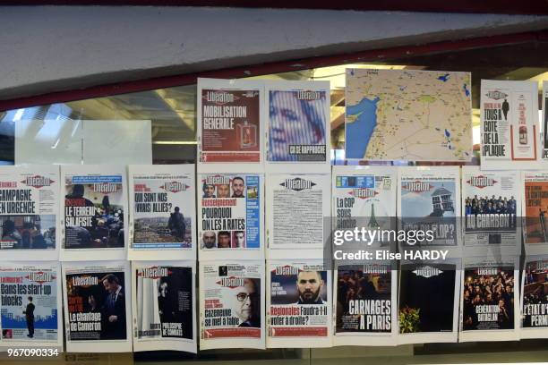 Diverses unes dans les anciens bureaux du journal 'Libération' lors du déménagement le 18 décembre 2015, Paris, France.