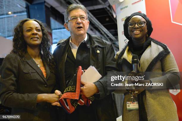 Jean-Luc Mélenchon, leader du mouvement politique 'La France insoumise' et candidat à l'élection présidentielle le 24 mars 2017 au Salon du Livre à...