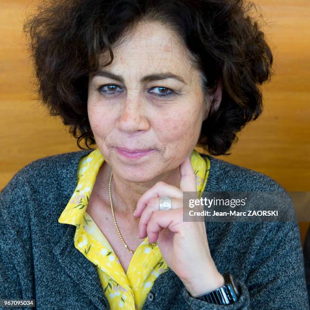 Script Z Orl Dr Isabelle Photos and Premium High Res Pictures - Getty Images