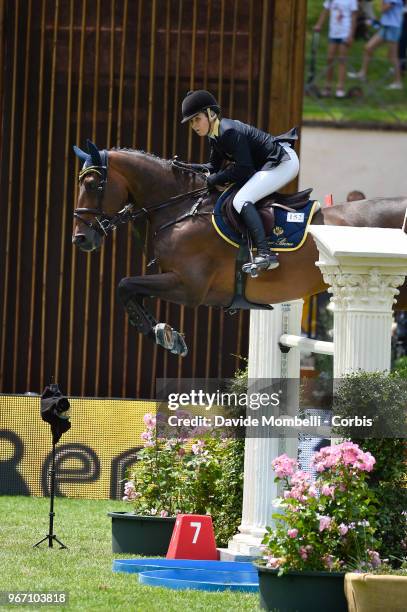 Edwina TOPS-ALEXANDER of Australia, riding INCA BOY VAN T VIANAHOF, during Rolex Grand Prix Piazza di Siena on May 27, 2018 in Villa Borghese Rome,...