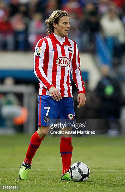 Diego Forlan of Atletico Madrid in action during the La Liga match between Atletico Madrid and Barcelona at Vicente Calderon Stadium on February 14,...