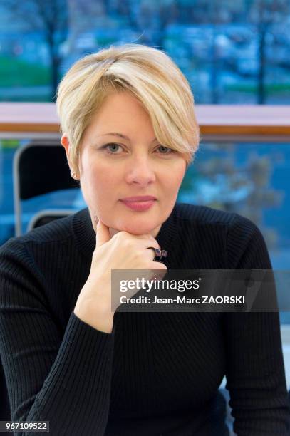 Portrait de la romancière, journaliste et productrice de radio française Sophie Loubière, lauréate du prix SACD Nouveau Talent Radio 1995, ici à...