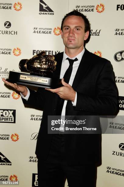 Eugene Galekovic poses with the Goalkeeper of the Year award during the 2010 A-League Awards at The Ivy on February 15, 2010 in Sydney, Australia.