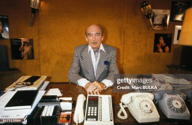 Eddie Barclay dans son bureau le 25 mars 1980 à Paris, France.