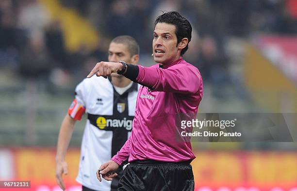 The referee Andrea De Marco gestures during the Serie A match between Parma FC and SS Lazio at Stadio Ennio Tardini on February 14, 2010 in Parma,...