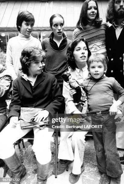 Les enfants de Charlie Chaplin le 27 mars 1977 à Paris, France.
