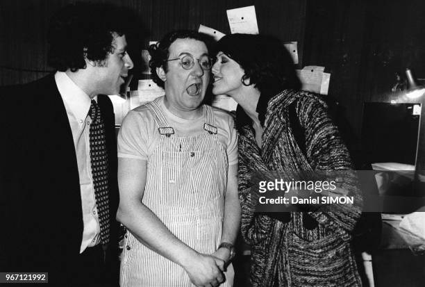 Première du spectacle de Coluche avec Francis Perrin et Anny Duperey à l'Olympia le 18 février 1975, Paris, France.