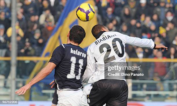 Jonathan Biabiany of Parma competes with Aleksandar Kolarov of Lazio during the Serie A match between Parma FC and SS Lazio at Stadio Ennio Tardini...